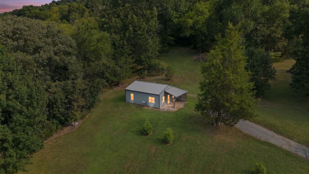 474 Bartlett Hollow Rd, Petersburg