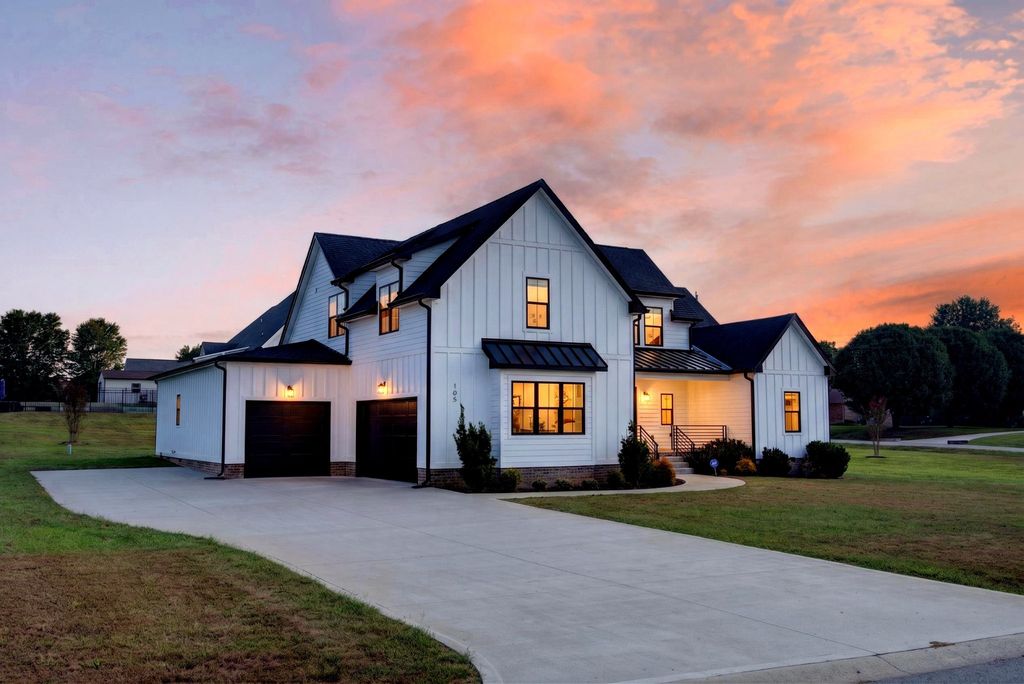 105 Sarah Frances Ct, Clarksville