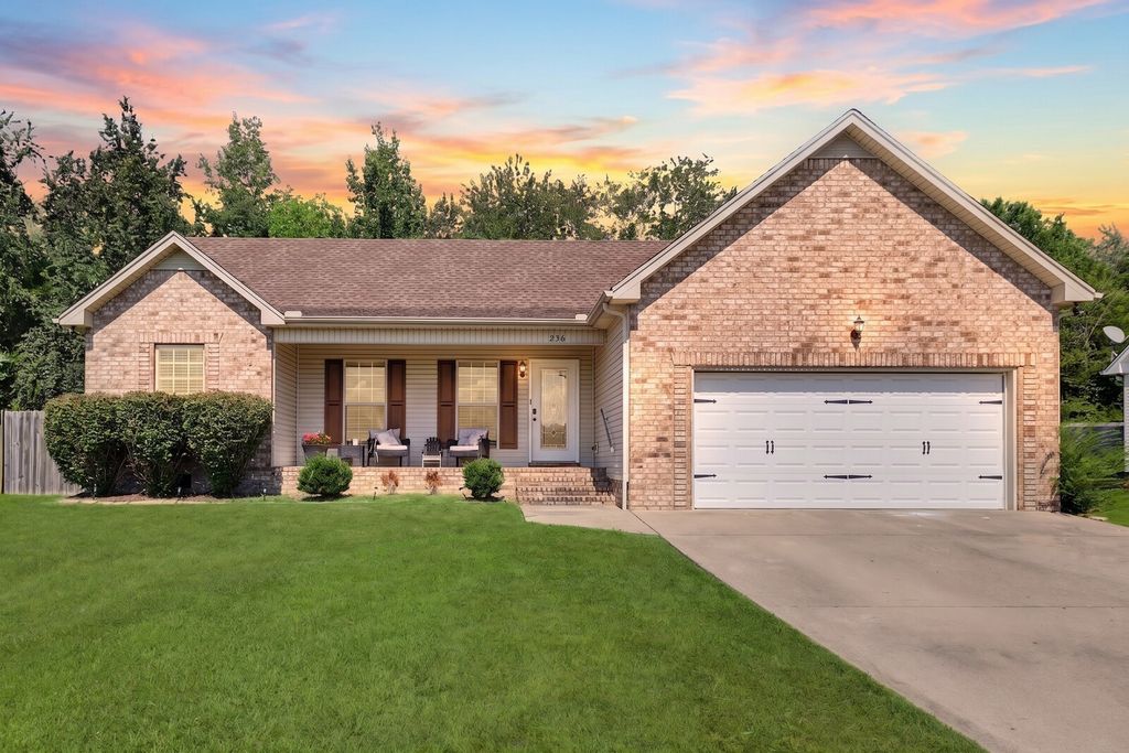 236 Preakness Cir, Pleasant View
