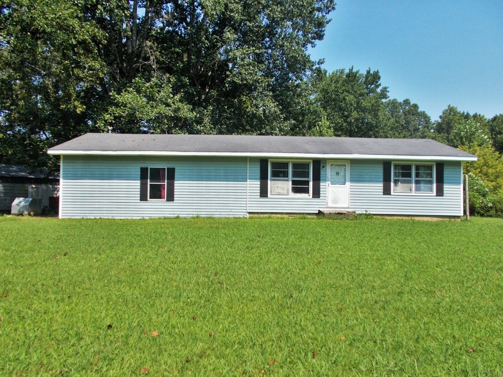 1955 Roundhouse Rd, Hollow Rock