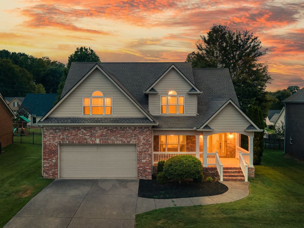 2042 Sunflower Dr, Spring Hill