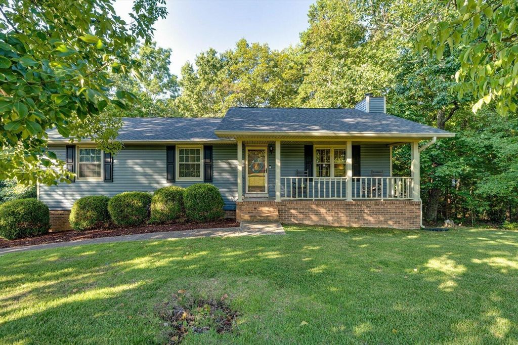 663 Castleview Drive, Ringgold