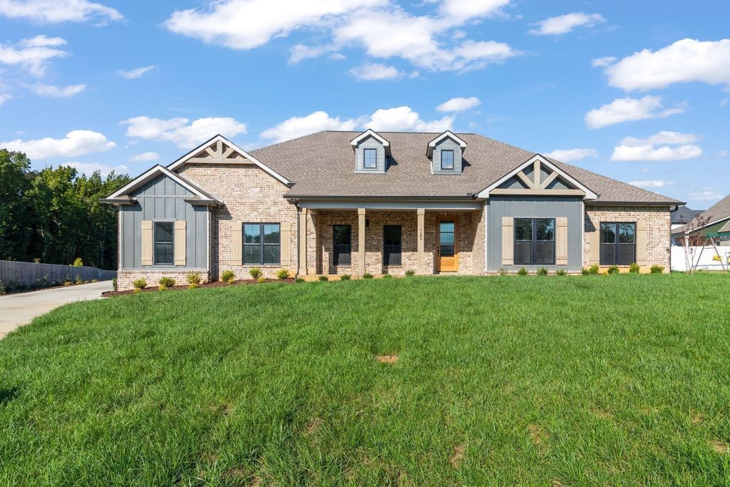 120 Denton Ct, Clarksville