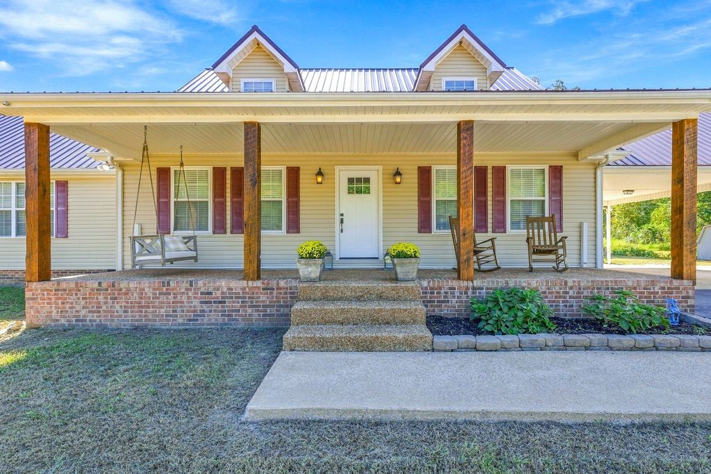 102 Henry Sharp Rd, Hohenwald
