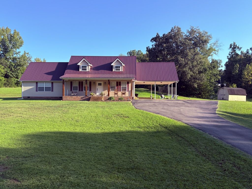 102 Henry Sharp Rd, Hohenwald