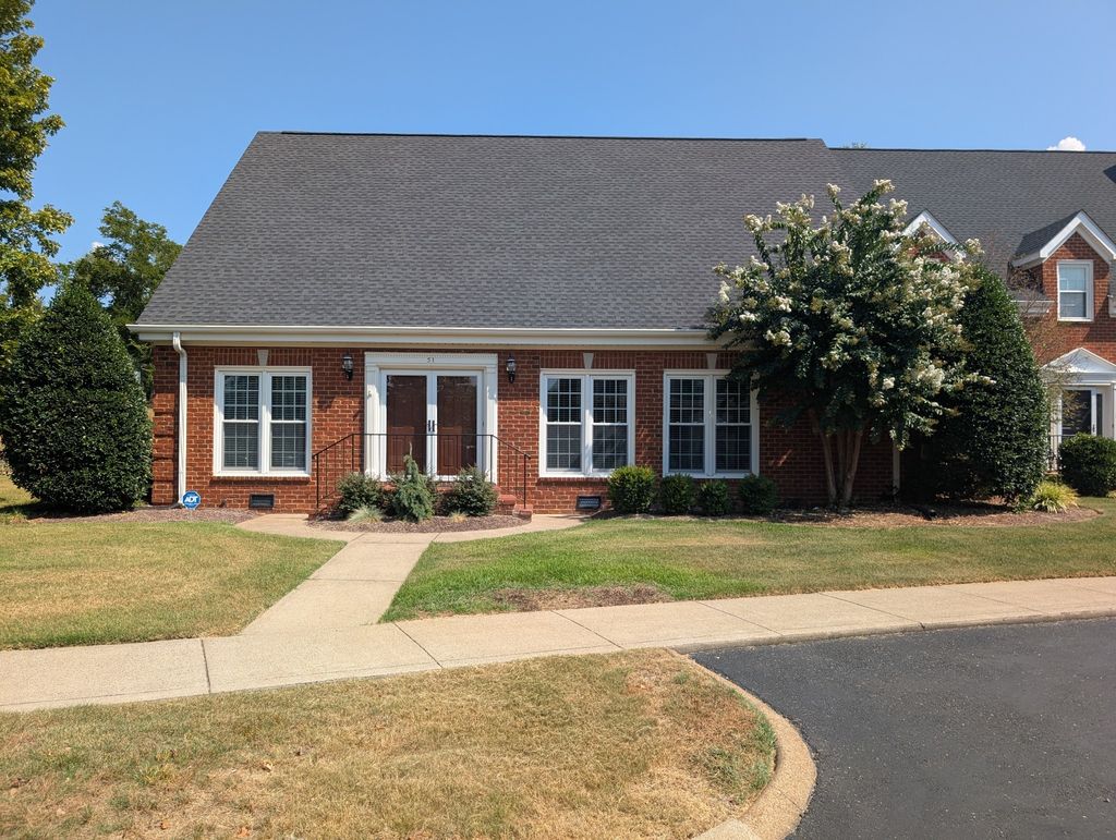 51 Wyndermere, Hendersonville