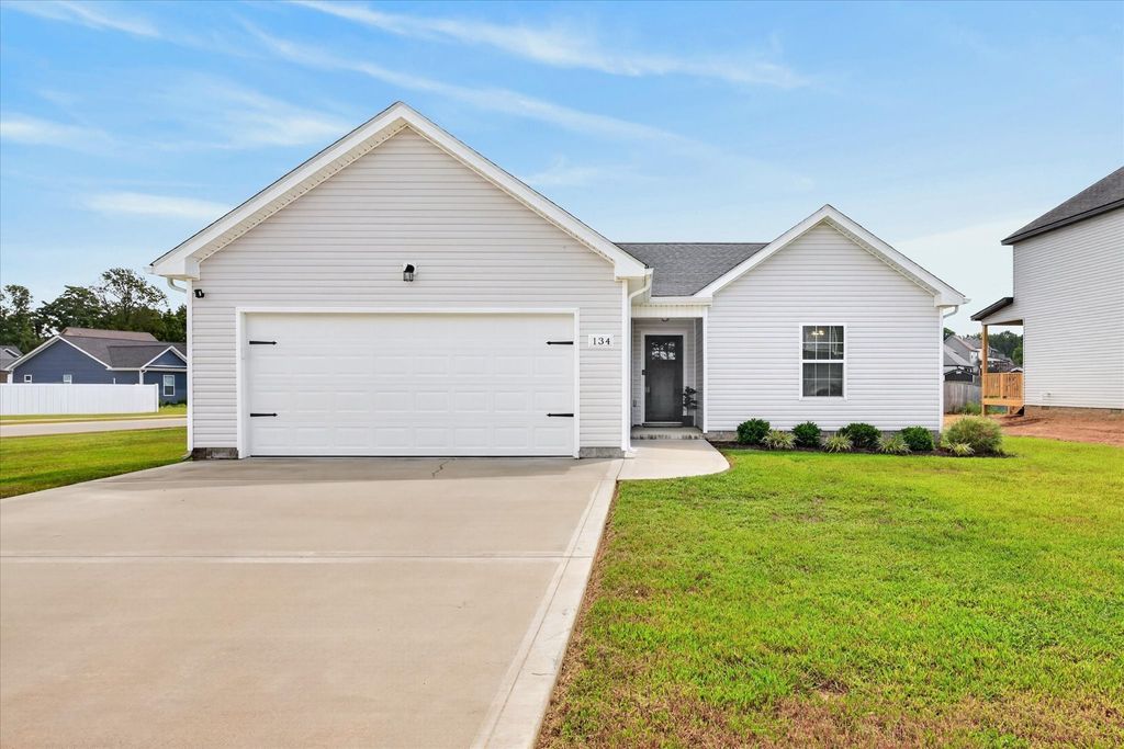134 Monaghan Dr, Clarksville