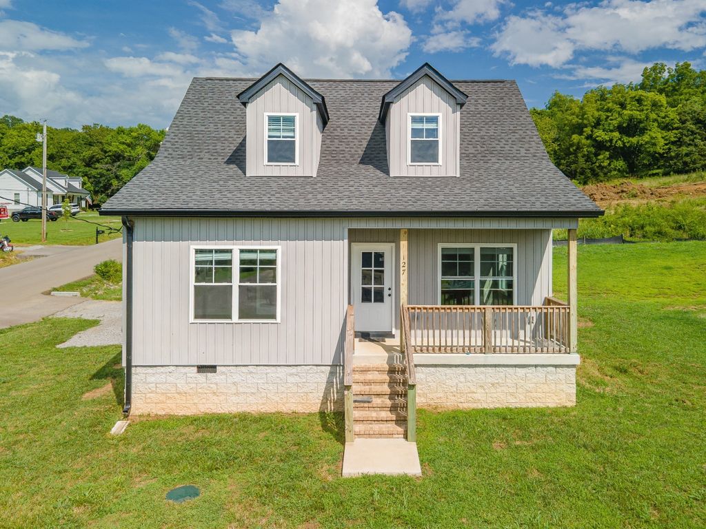 127 E Hill St, Cornersville