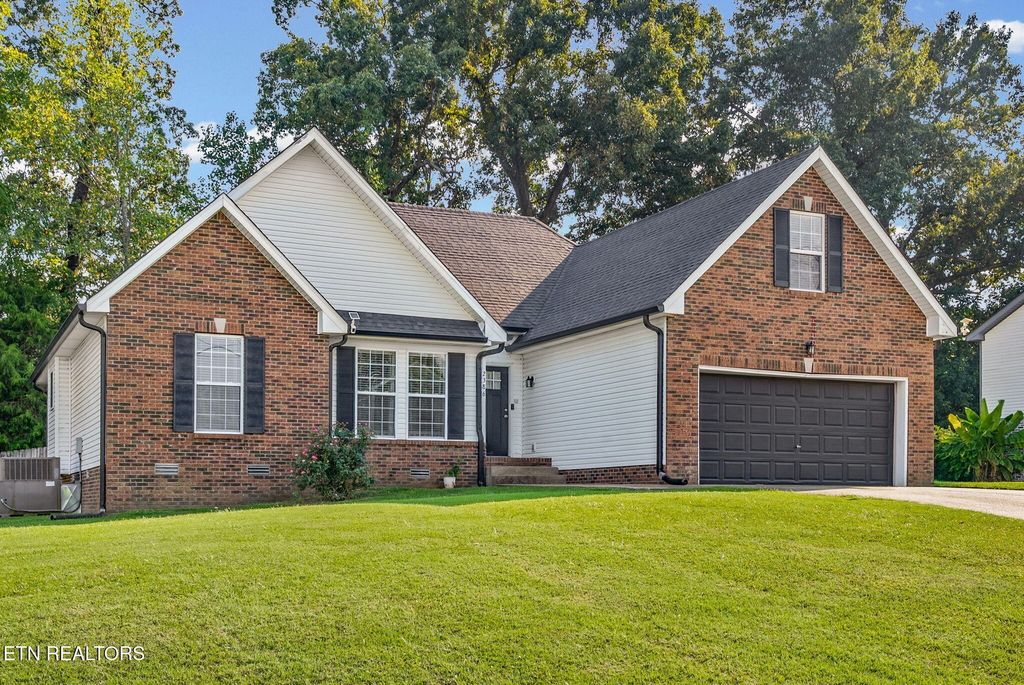 2386 Danbury Drive, Clarksville