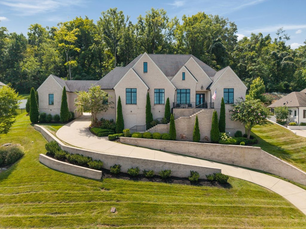 1027 Stockett Dr, Nashville