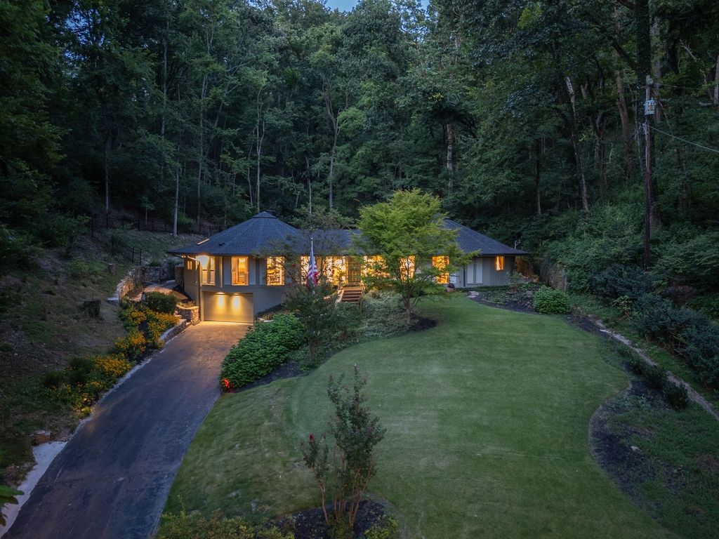 5856 Beauregard Dr, Nashville