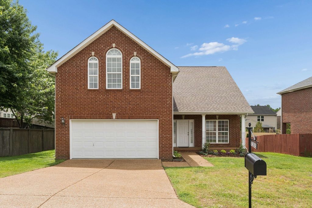 7205 Autumn Crossing Way, Brentwood
