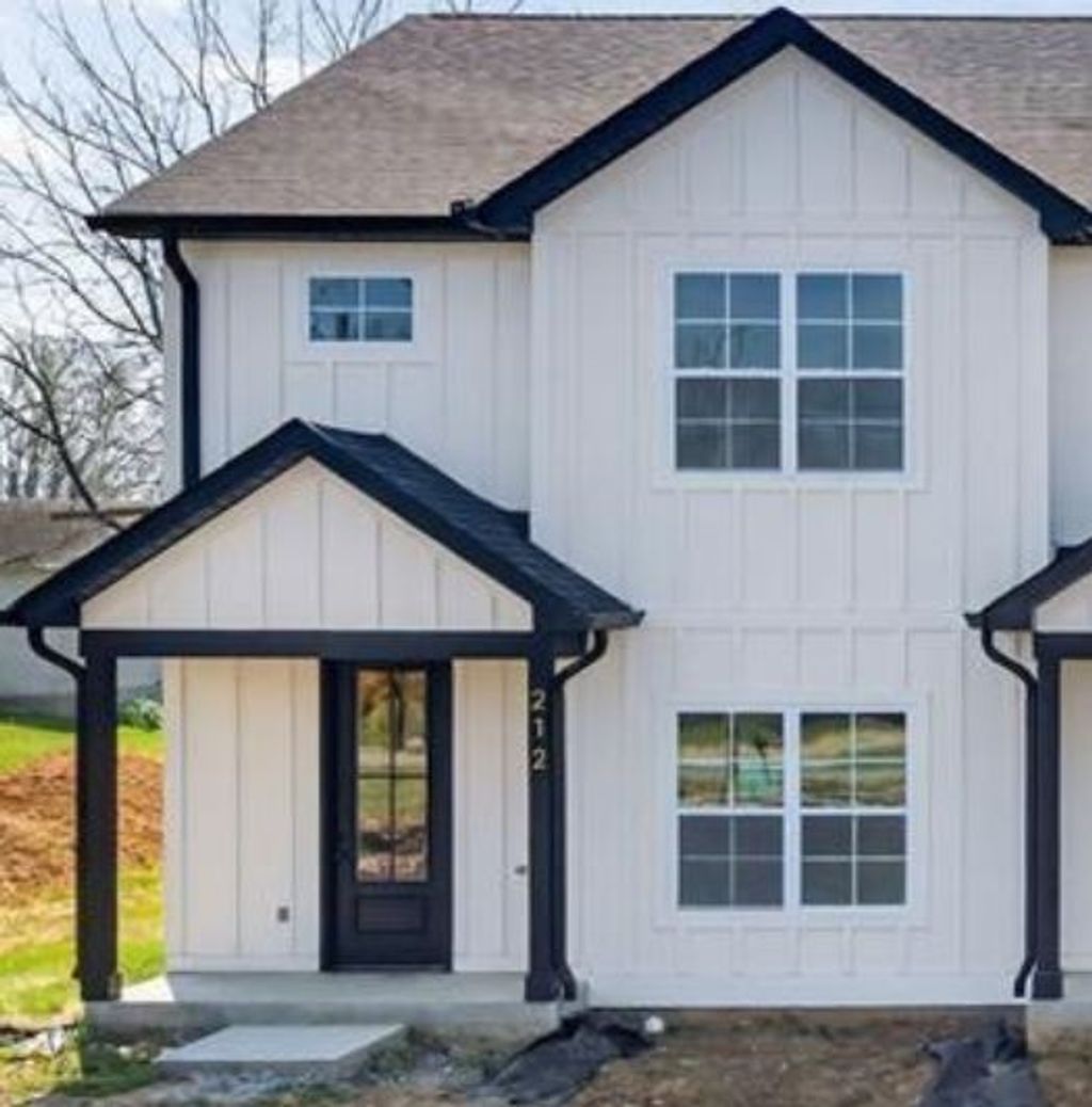 212 W Jere Whitson Rd, Cookeville