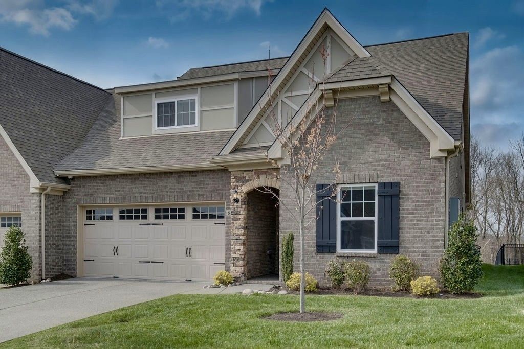 894 Meadowcrest Way, Lebanon