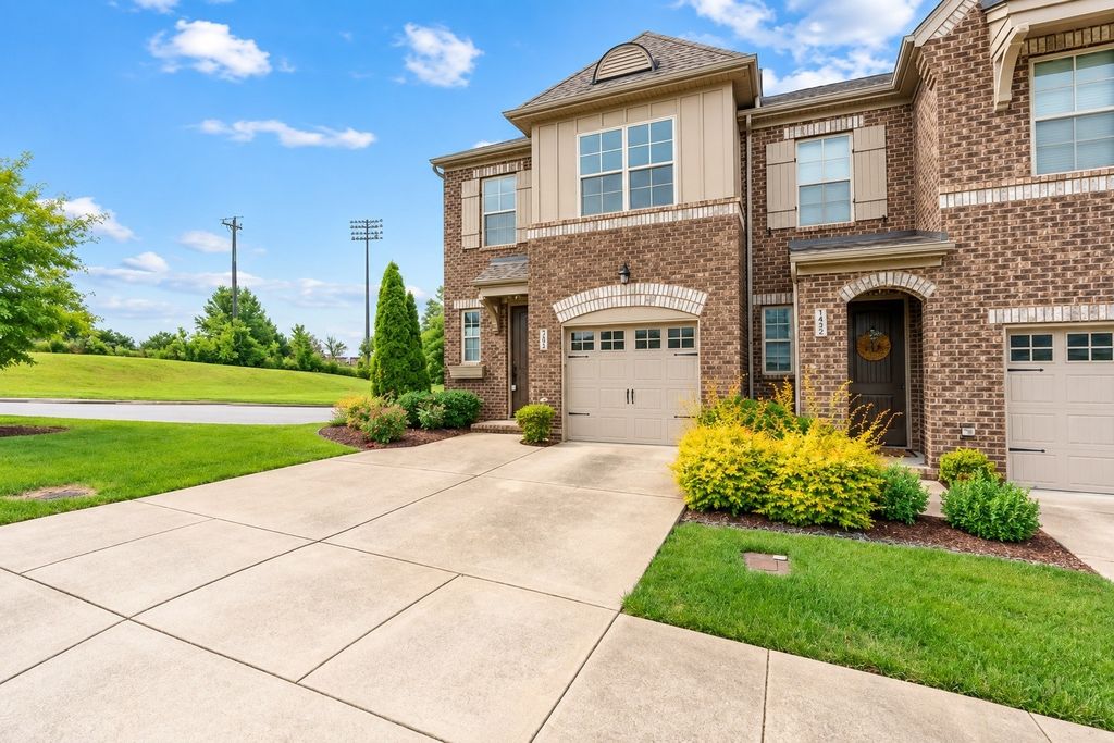 2065 Newark Ln, Thompsons Station