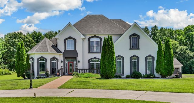 865 Butts Dr, Clarksville