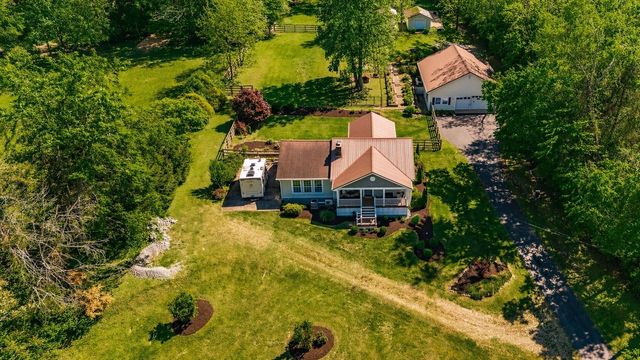 8909 Highway 100, Nashville