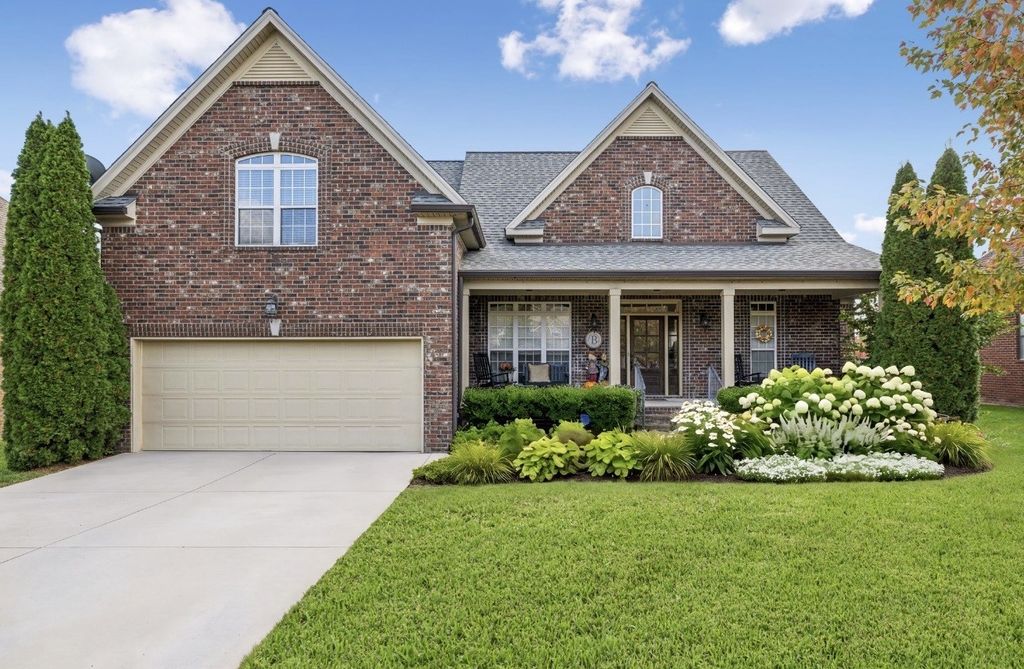 3103 Sakari Cir, Spring Hill