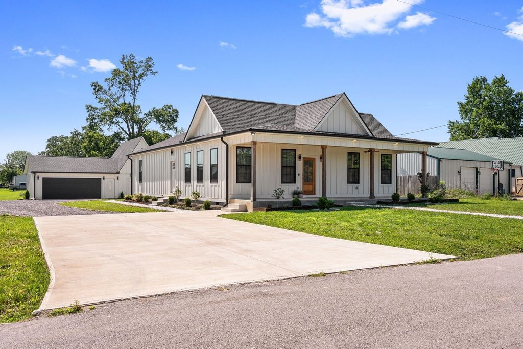 107 Shady St, Summertown