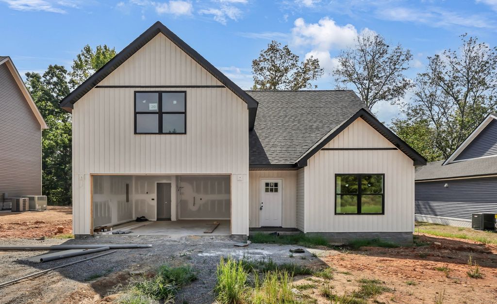 277 Wayne Hall Rd, Clarksville