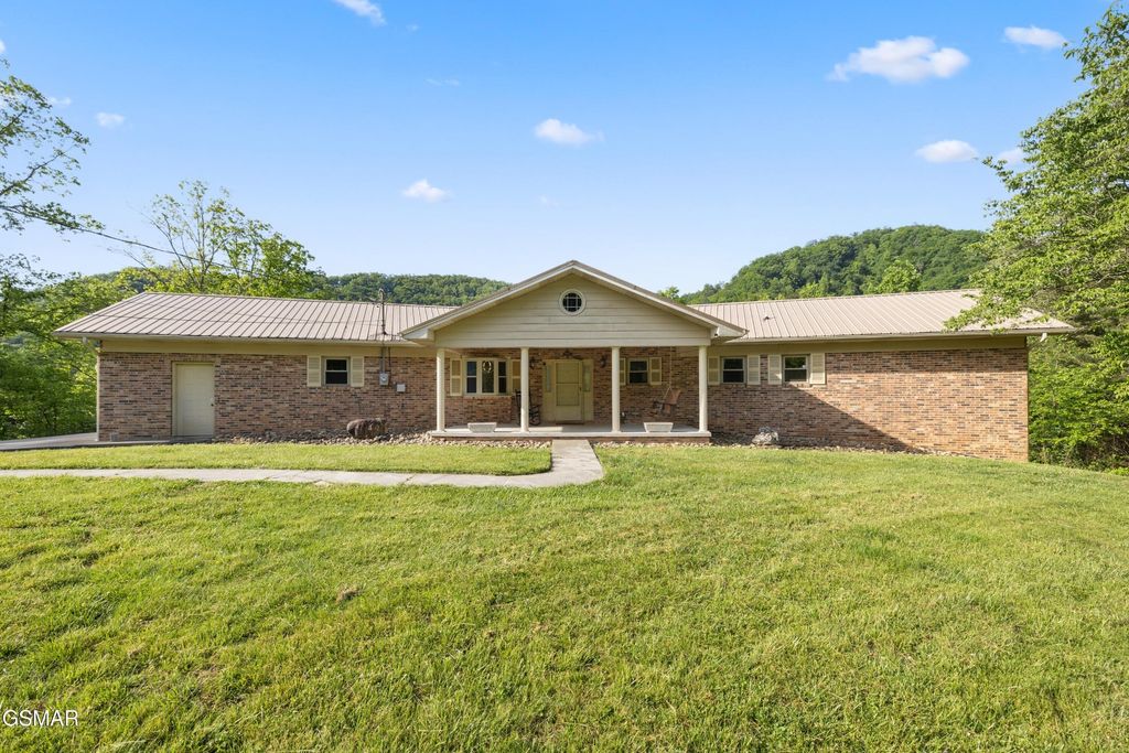 1181 Pine Mountain Road, Sevierville