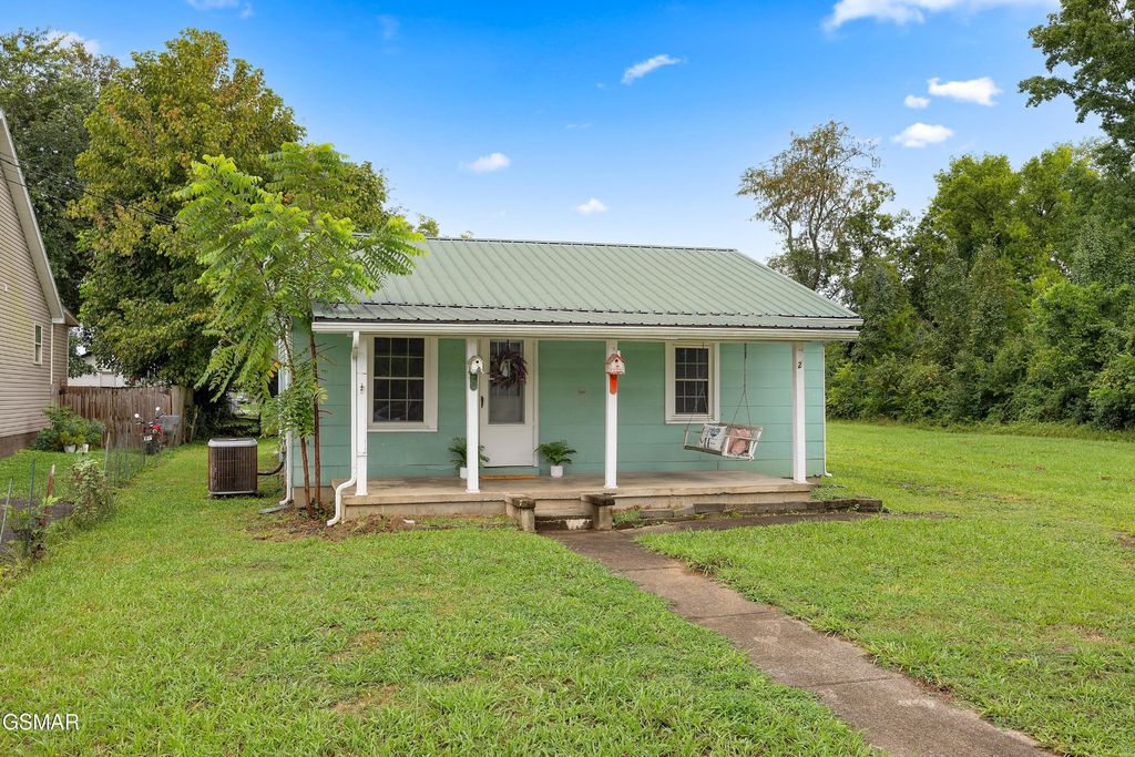 211 Henderson Avenue, Sevierville