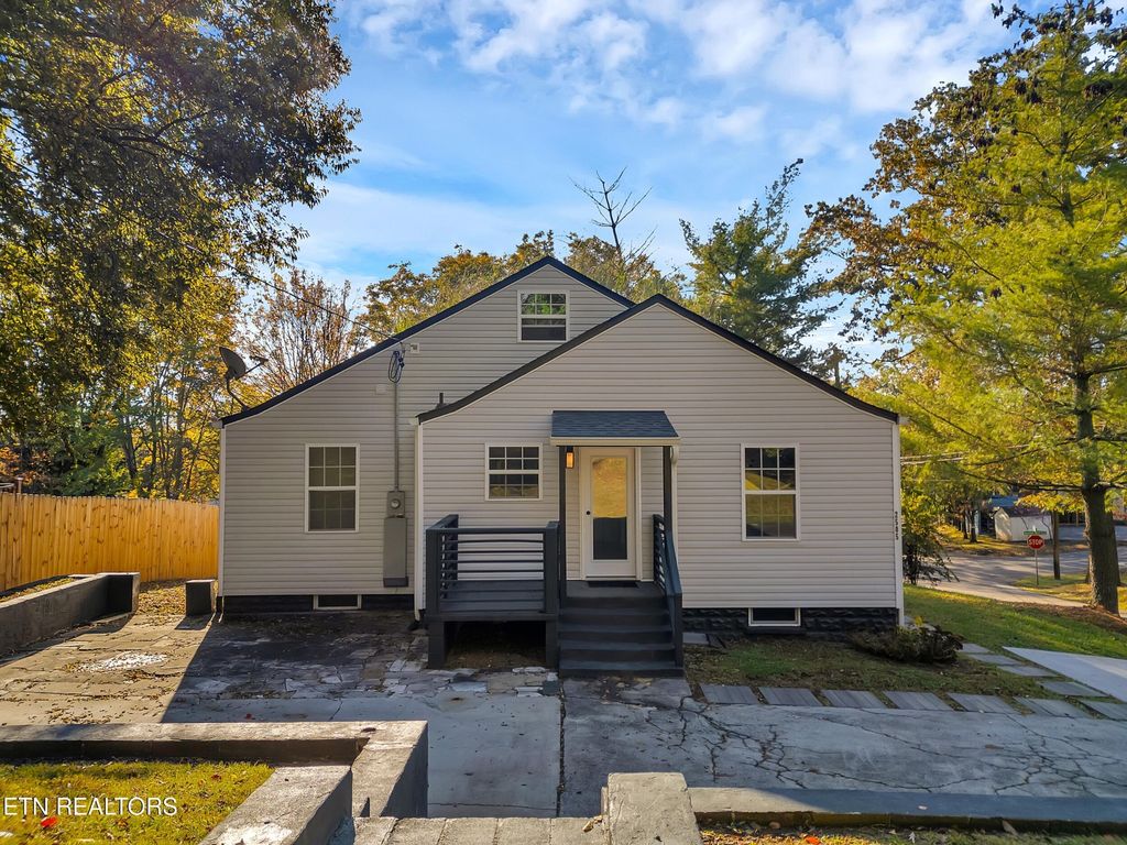 2505 Buffat Mill Rd, Knoxville