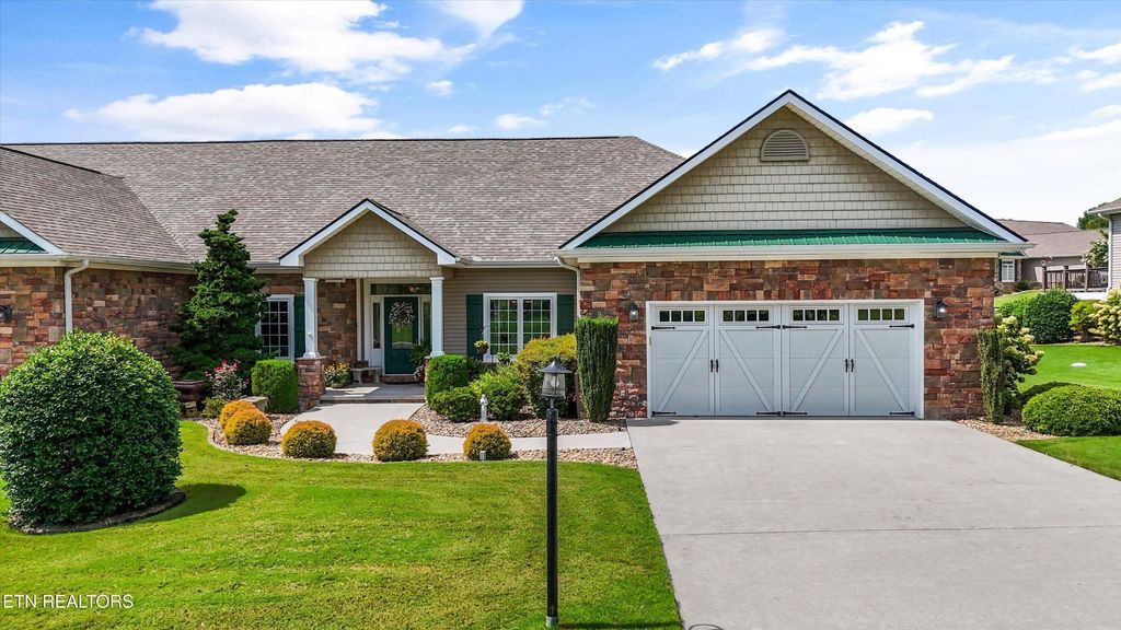 208 Chota Landing View, Loudon