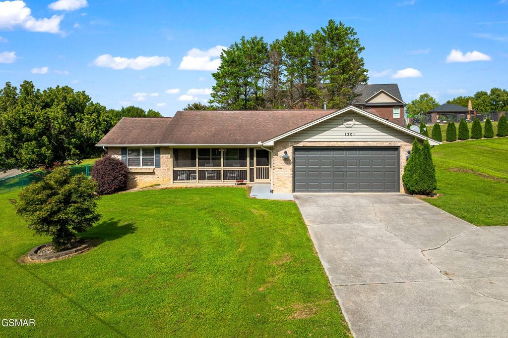 1301 Snappwood Drive, Sevierville