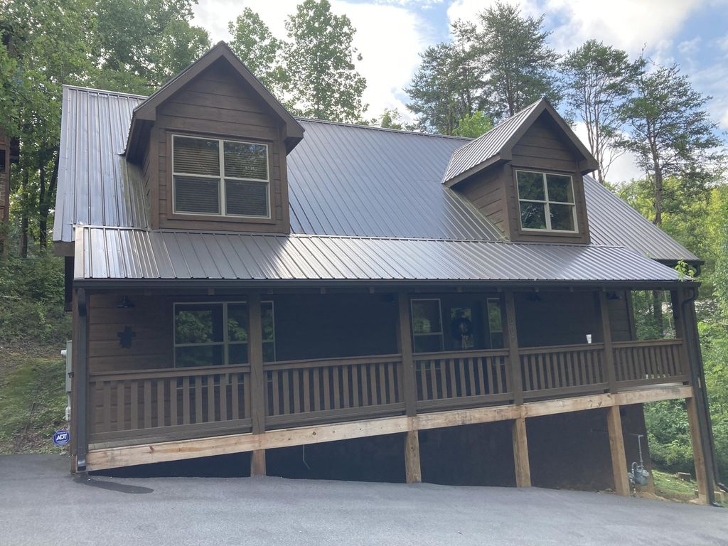 2809 Barefoot Pass Way, Pigeon Forge