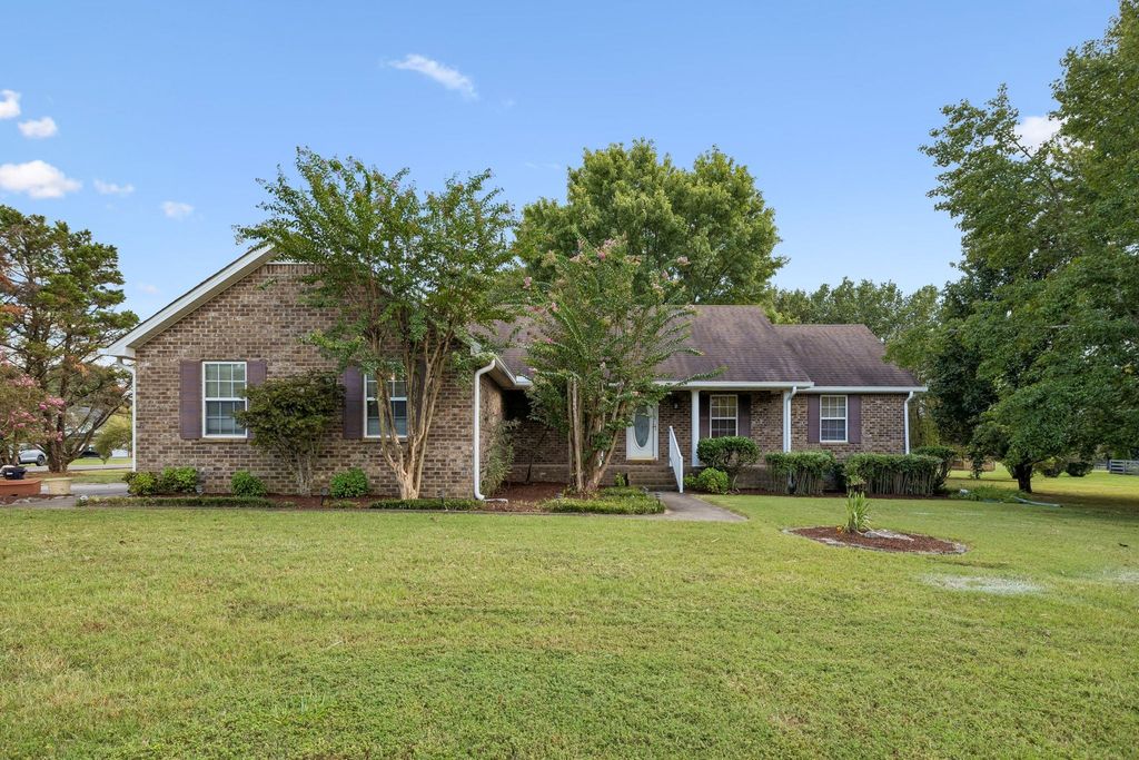 201 Tenby Dr, Murfreesboro