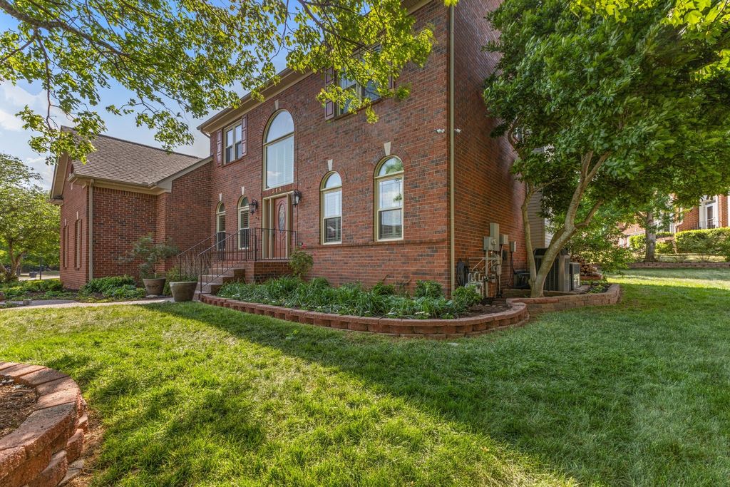318 Logans Cir, Franklin