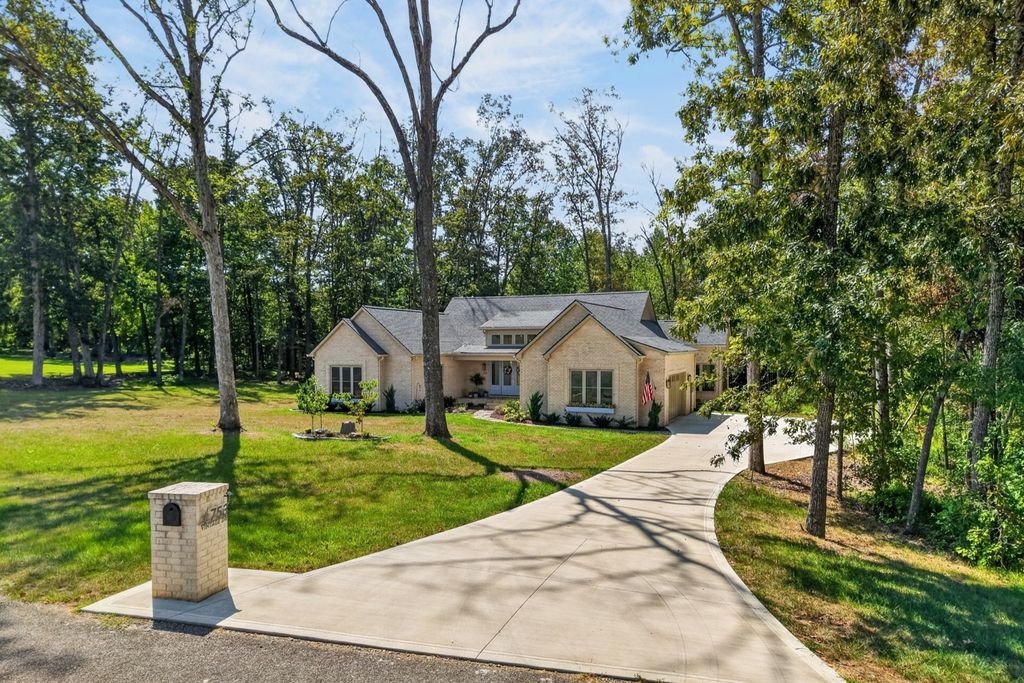 753 Vintage Dr, Baxter