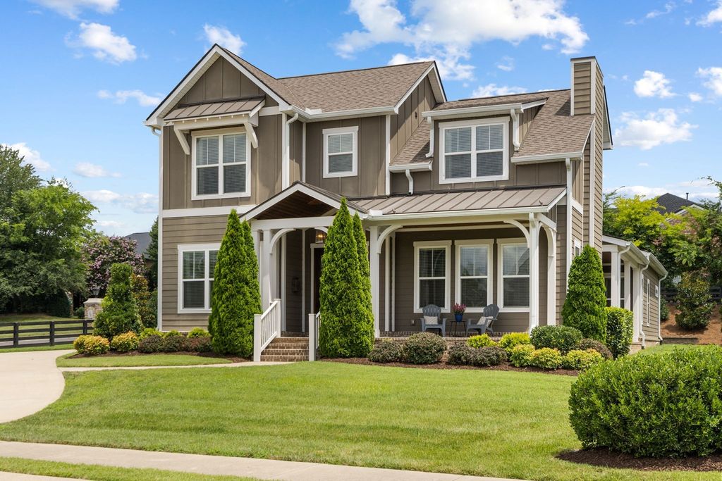 998 Spruce Ridge Ln, Spring Hill