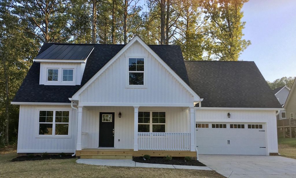 2690 Willow Run Trail Nw, Cleveland