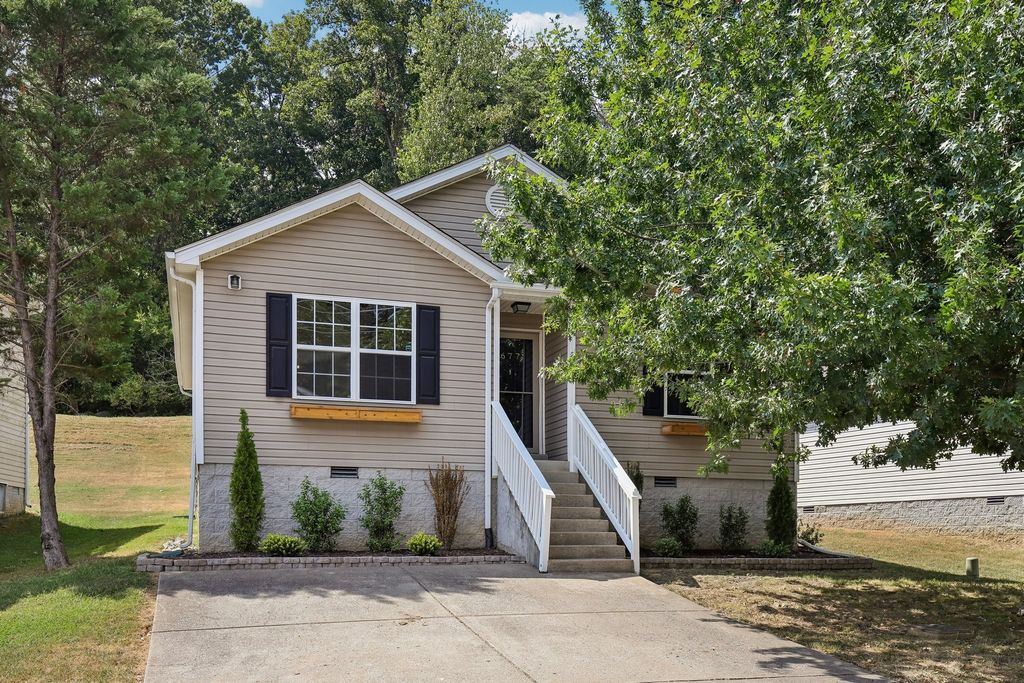 677 Belgium Dr, Hermitage