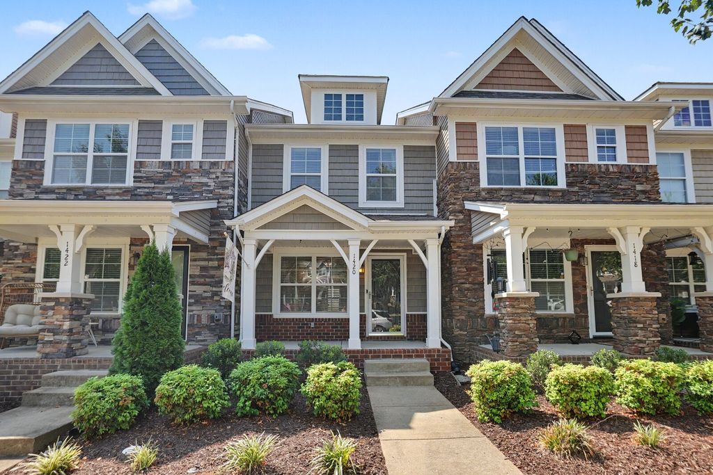 1420 Riverbrook Dr, Hermitage