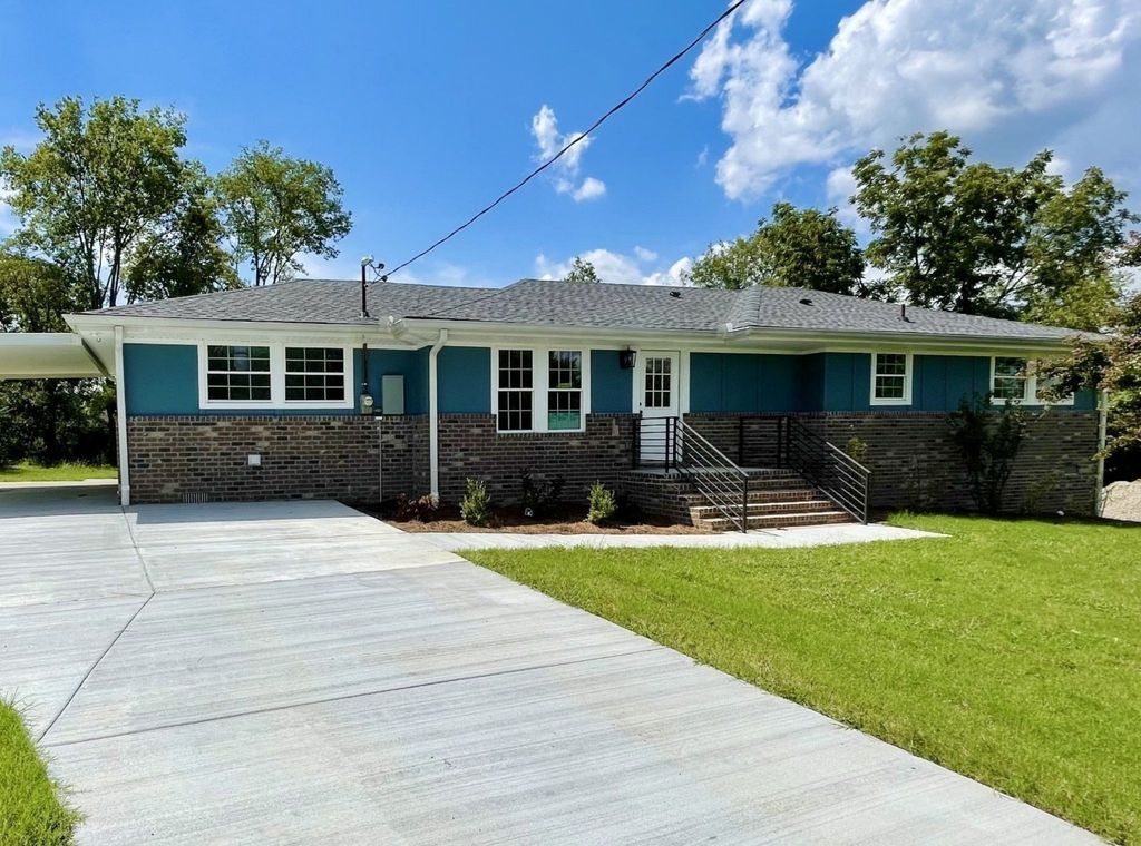108 Jennings Dr, Hendersonville