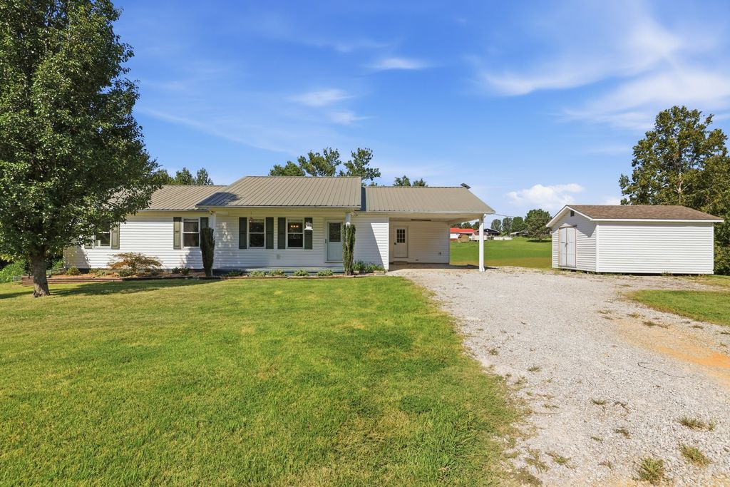 165 Dortch Ln, Paris