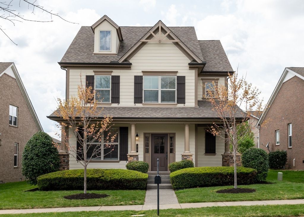 318 Tippecanoe Dr, Franklin