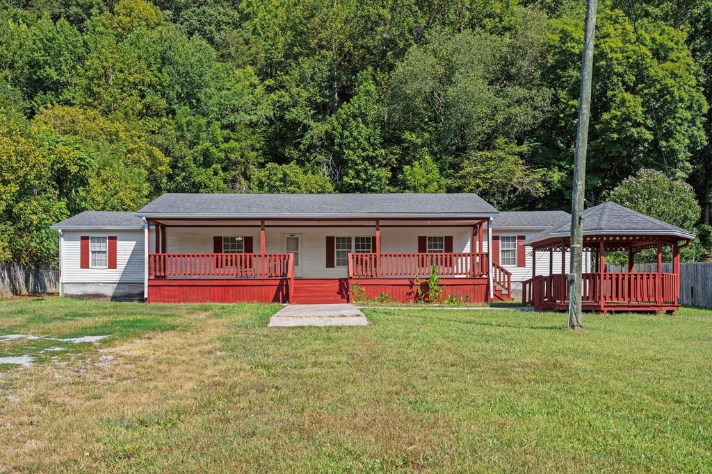 1404 Little Pond Creek Rd, Pegram