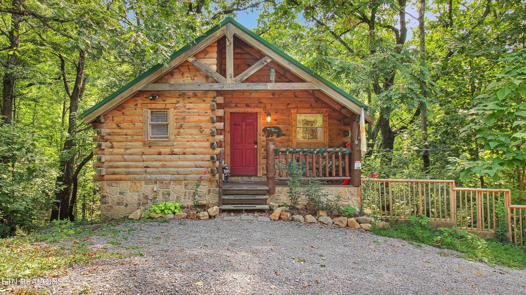 1732 Silver Poplar Lane, Sevierville