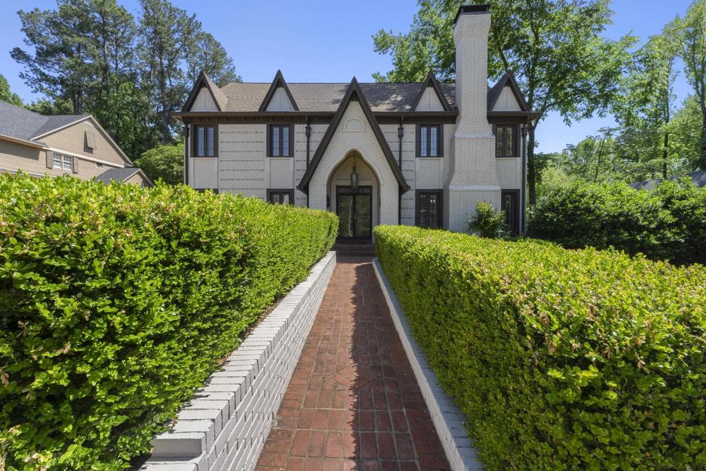 8449 Lansingwood Cv, Germantown
