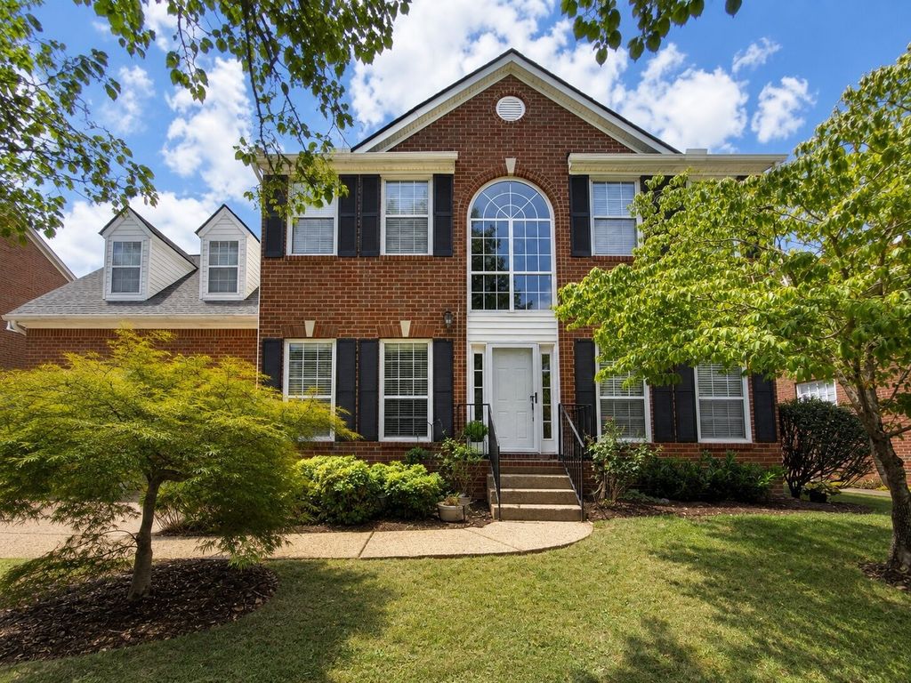 7020 Meadow Ridge Cir, Nashville