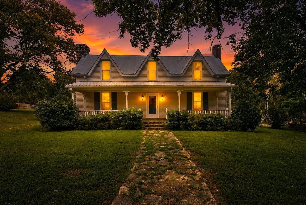 4923 Blue Creek Rd, Lynnville