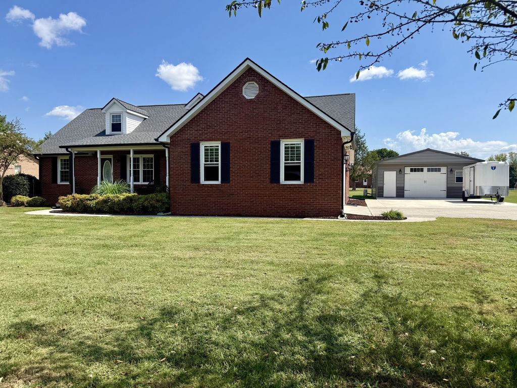 62 Farmwood Dr, Manchester