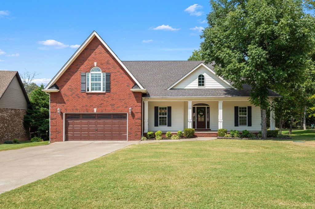 720 Twin View Dr, Murfreesboro