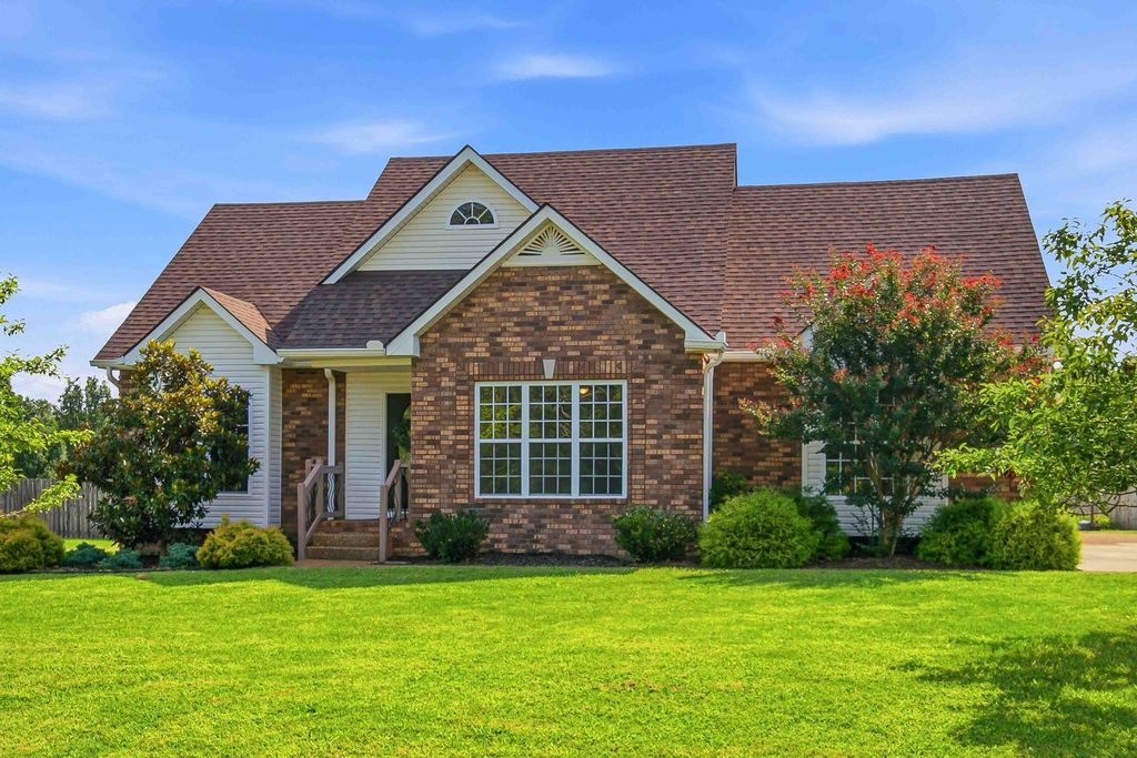 736 N Palmers Chapel Rd, White House