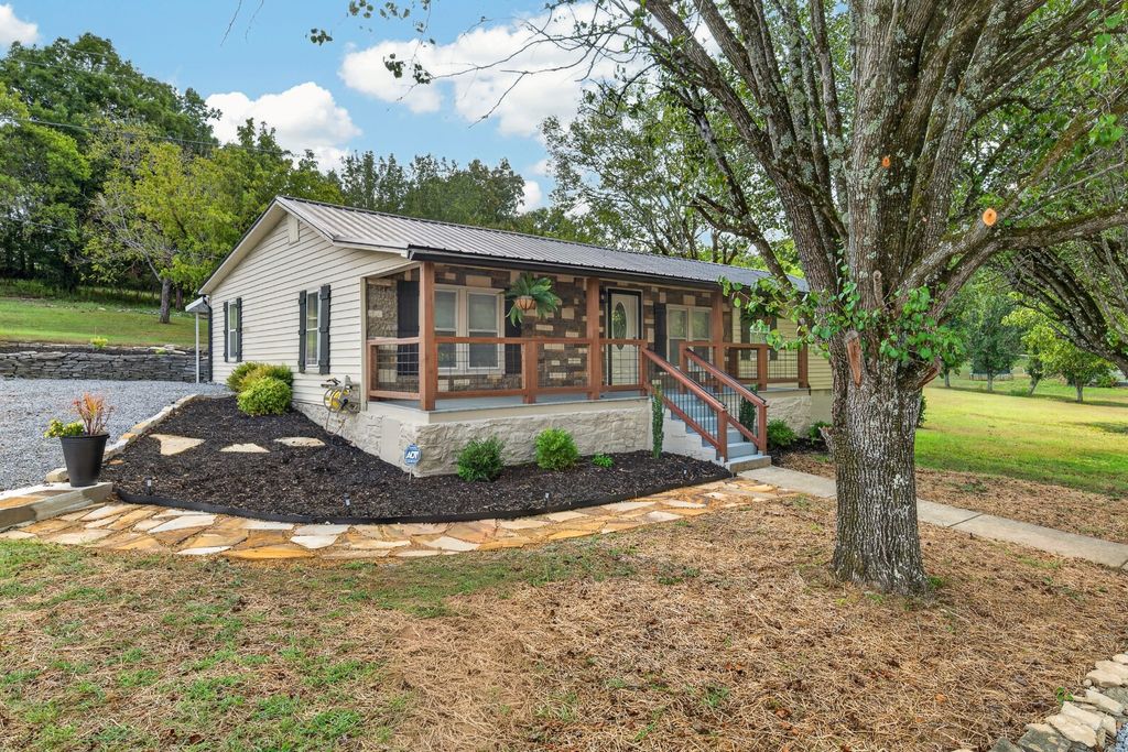 13 Old Lincoln Rd, Fayetteville