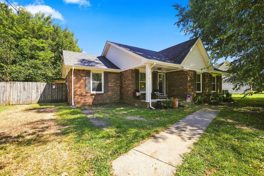 3391 Chaney Ln, Clarksville
